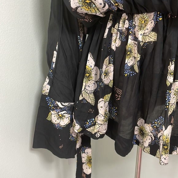 Free People Tuscan Dreams Printed Floral Top NEW - Picture 7 of 11